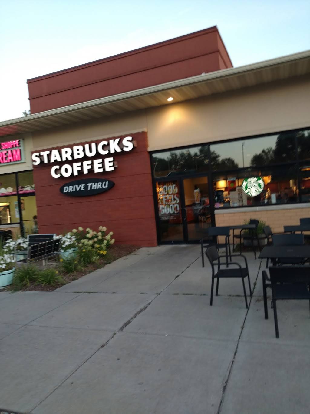 Starbucks | cafe | 2981 Triverton Pike Dr, Fitchburg, WI 53711, USA | 6082766875 OR +1 608-276-6875