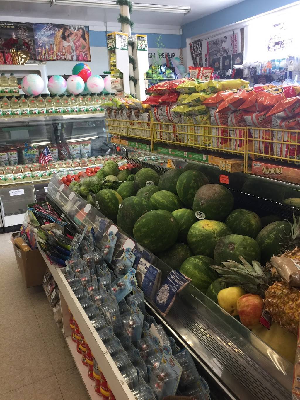 La Colmenita Market & Salvadoran Restaurant | restaurant | 5937 Vineland Ave, North Hollywood, CA 91601, USA | 8187540451 OR +1 818-754-0451