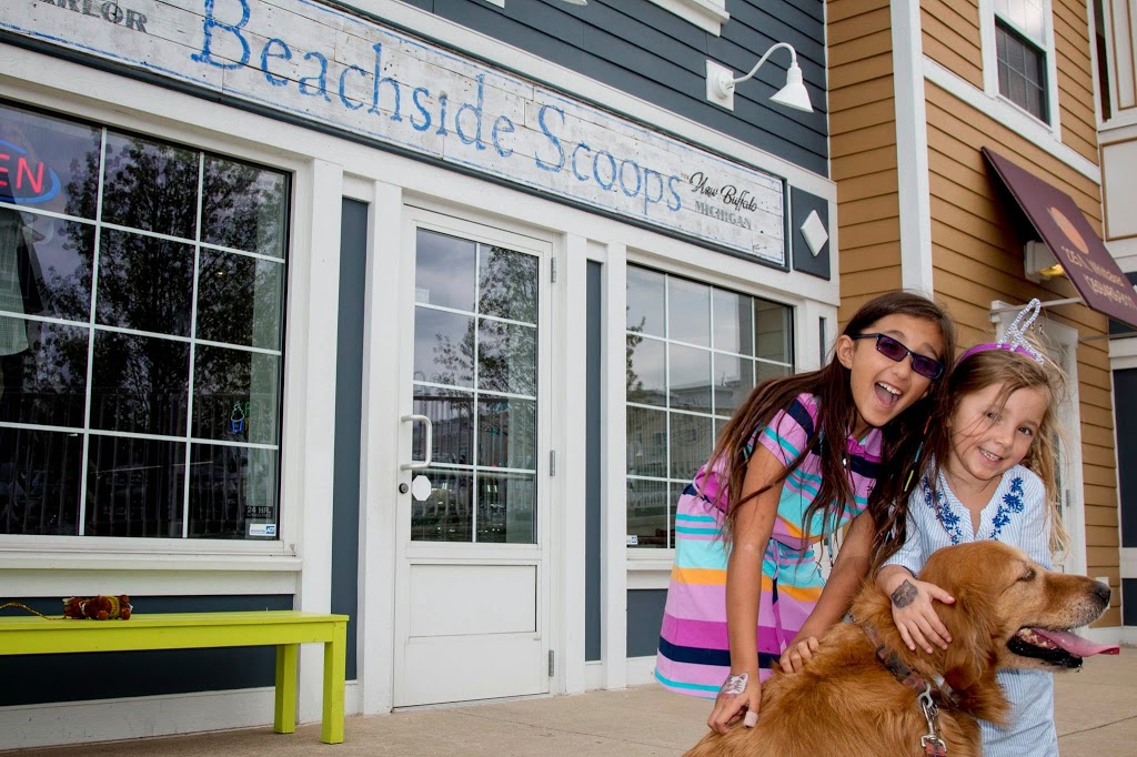 Beachside Scoops | restaurant | 225 N Whittaker St, New Buffalo, MI 49117, USA | 2692315186 OR +1 269-231-5186