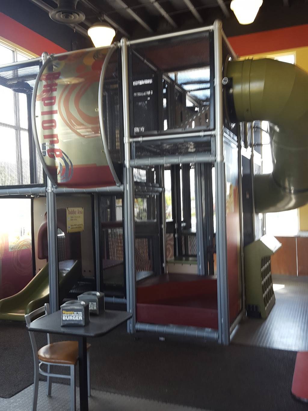 Carls Jr. | restaurant | 1135 S 100 W, Logan, UT 84321, USA | 4357132102 OR +1 435-713-2102