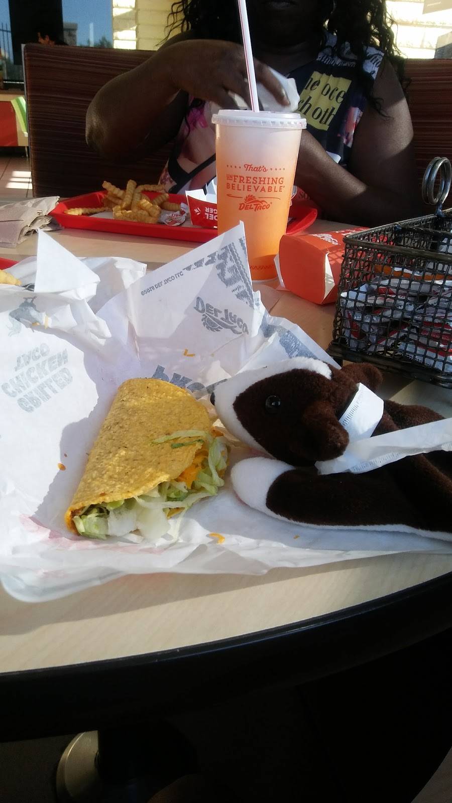Del Taco | meal takeaway | 14290 Palm Dr, Desert Hot Springs, CA 92240, USA | 7603290994 OR +1 760-329-0994
