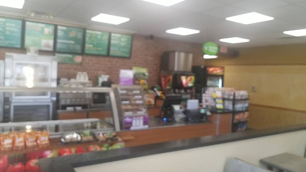 Subway | restaurant | 412 W Main St, Cambridge, WI 53523, USA | 6084239988 OR +1 608-423-9988