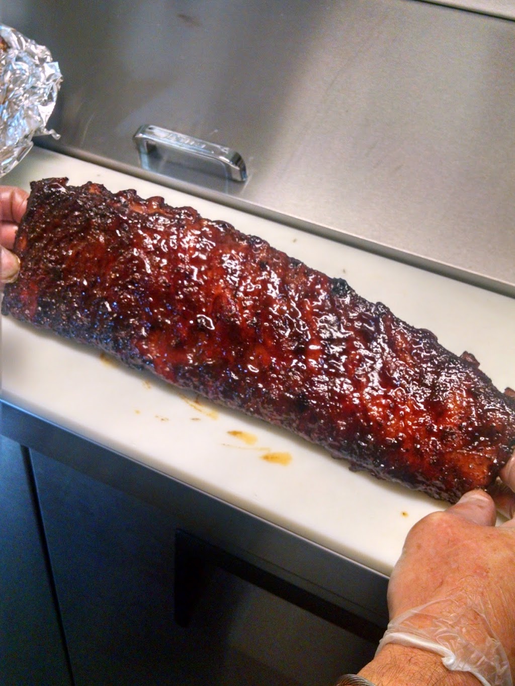 Bradys Smoke House & The Headquarters | restaurant | 825 S 4th Ave, Hill City, KS 67642, USA | 7856320228 OR +1 785-632-0228