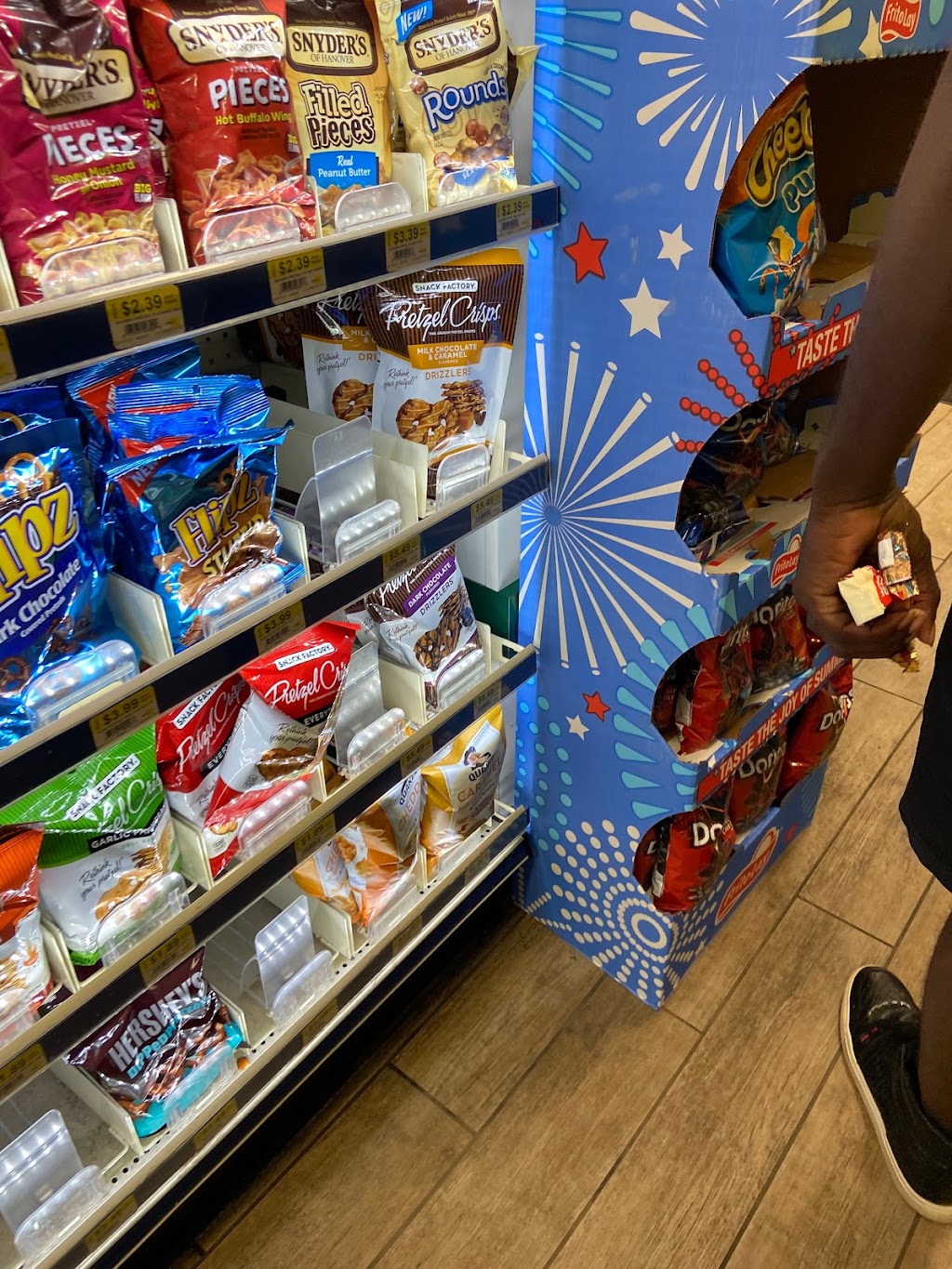 Royal Farms | meal takeaway | 1021 Middelton Rd, Aberdeen, MD 21001, USA | 4103069272 OR +1 410-306-9272