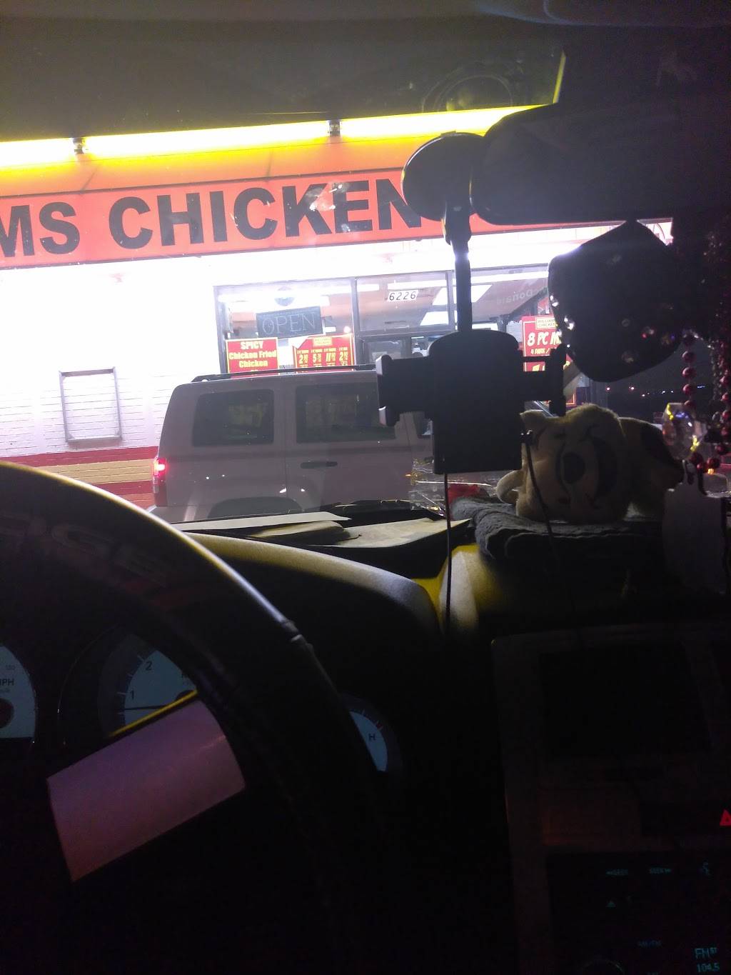 Williams Fried Chicken | restaurant | 6226 Marvin D Love Fwy, Dallas, TX 75237, USA | 2144670884 OR +1 214-467-0884