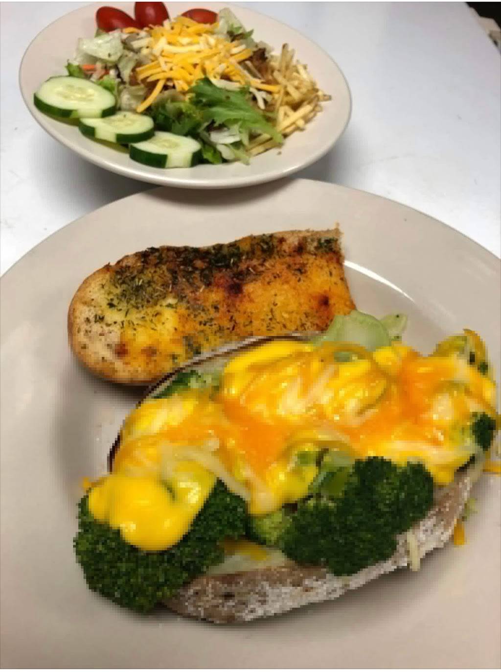 Jersey Girl Diner | restaurant | 174 W Main St, Morristown, TN 37814, USA | 4232541304 OR +1 423-254-1304