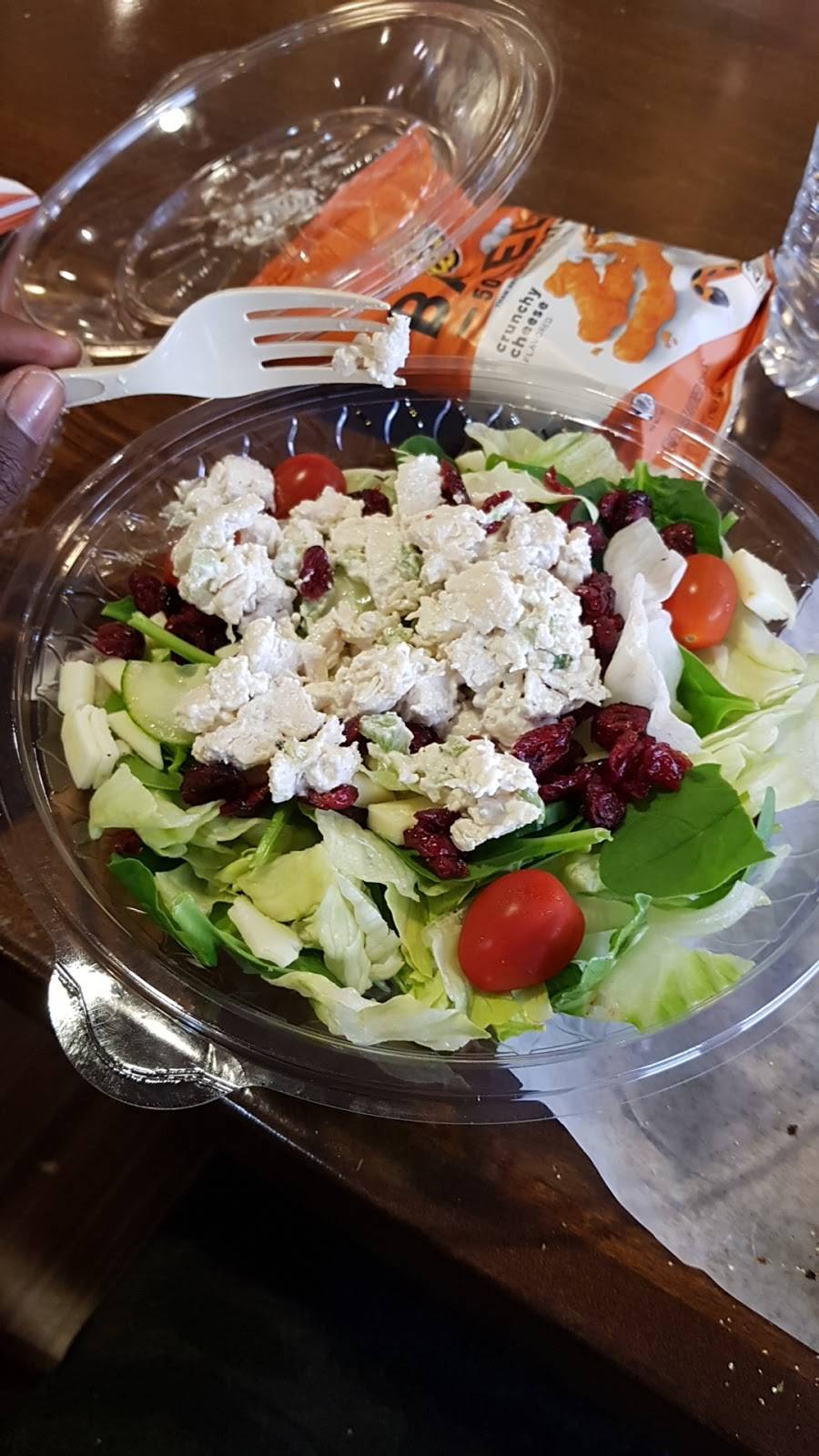 Potbelly Sandwich Shop | restaurant | 100 Harborside Drive Terminal, C Space No 48, Boston, MA 02128, USA | 6178744047 OR +1 617-874-4047