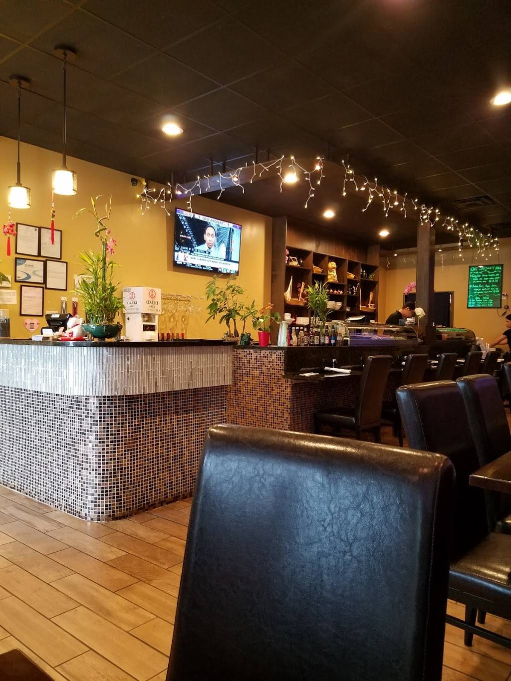 Umi Sushi | restaurant | 7558 Pearl Rd, Middleburg Heights, OH 44130, USA | 4402342888 OR +1 440-234-2888