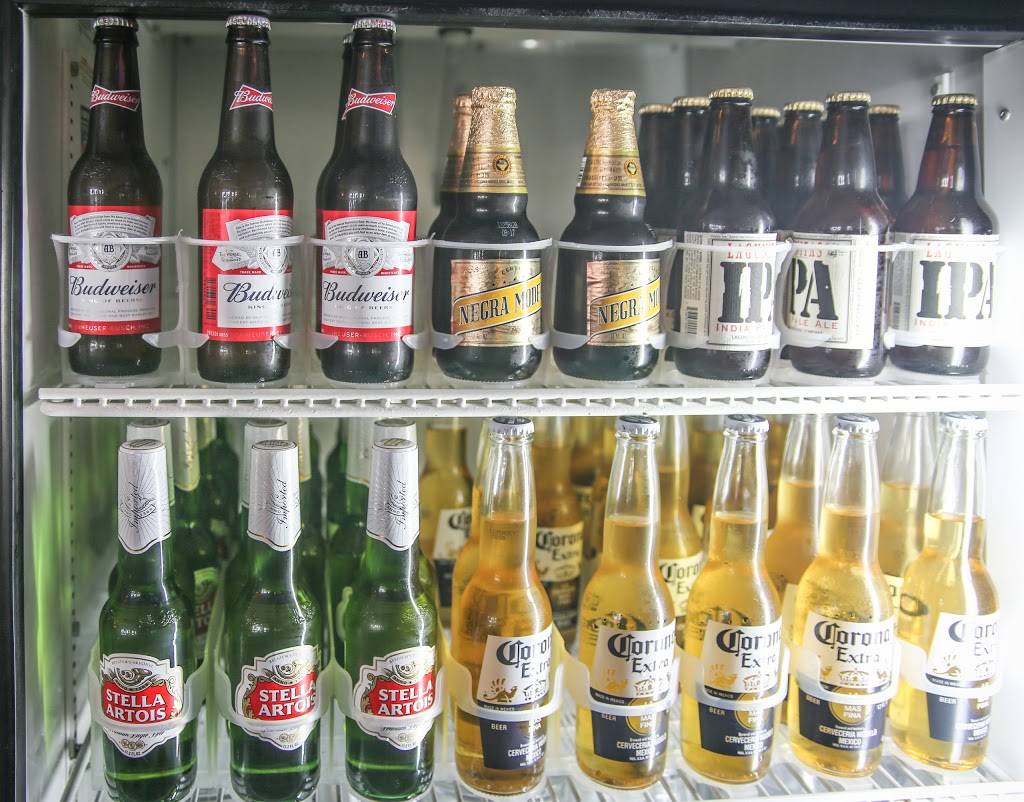 Davids Pizza at Lincoln Center | restaurant | 900 W Benjamin Holt Dr, Stockton, CA 95207, USA | 2099572850 OR +1 209-957-2850