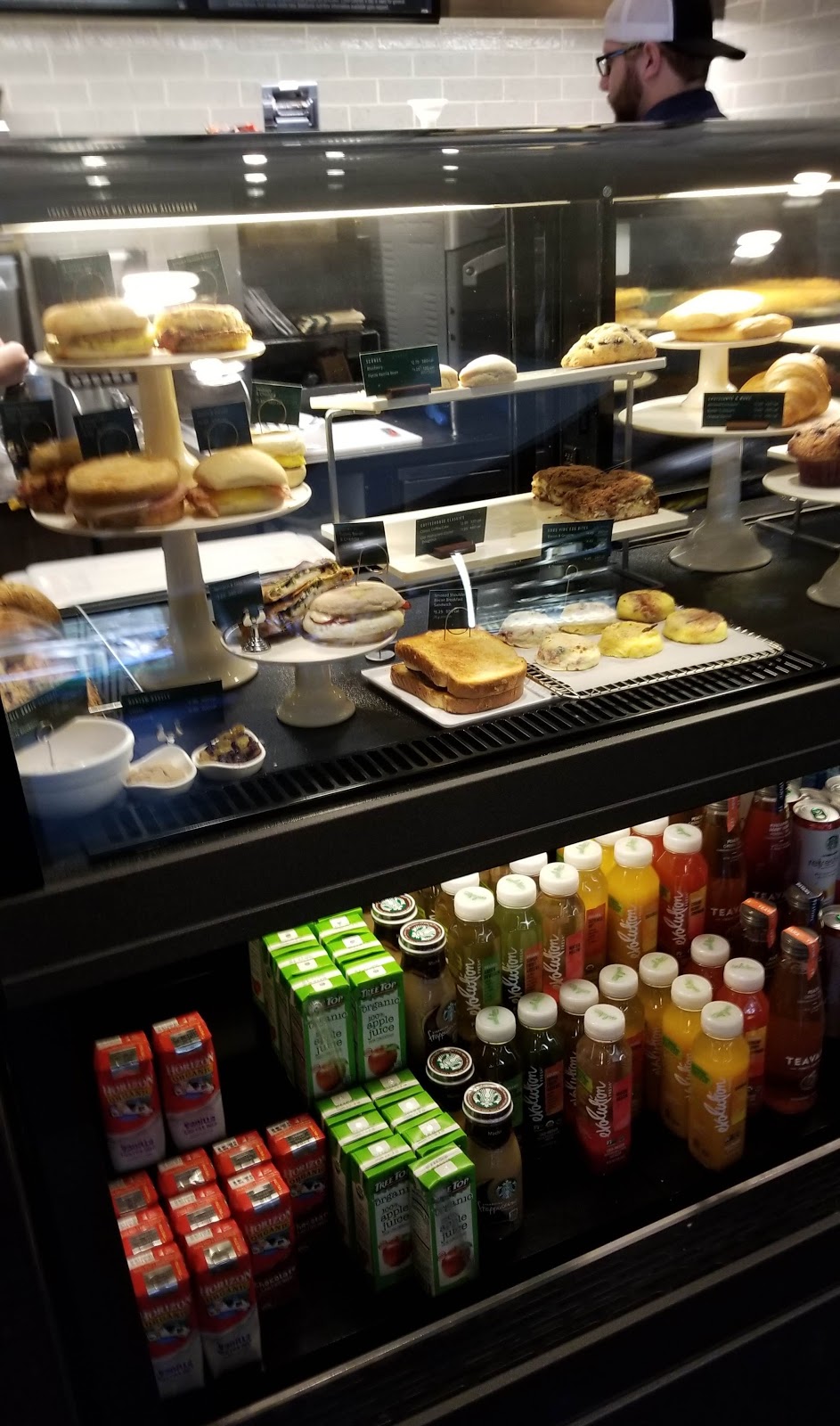 Starbucks | cafe | 1230 N Wells St, Chicago, IL 60610, USA | 3126430599 OR +1 312-643-0599