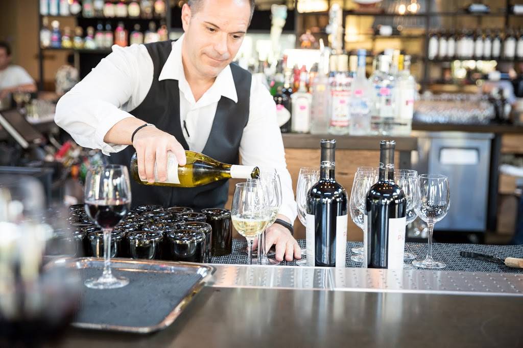 Wolfgang Puck Kitchen + Bar | restaurant | 6706 Phillips Pl Ct C, Charlotte, NC 28210, USA | 7042950101 OR +1 704-295-0101