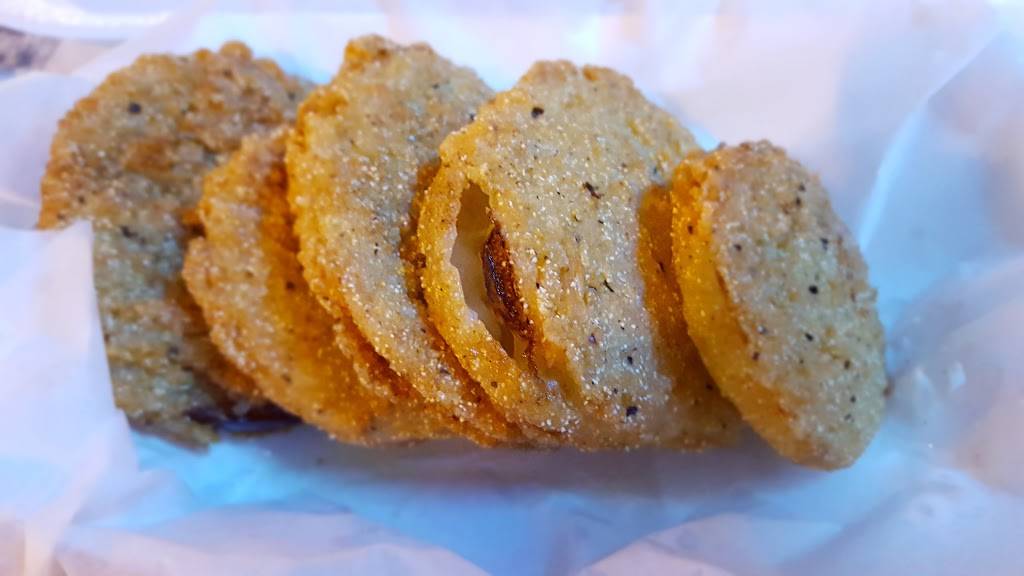 Guss World Famous Fried Chicken | restaurant | 310 S Front St, Memphis, TN 38103, USA | 9015274877 OR +1 901-527-4877