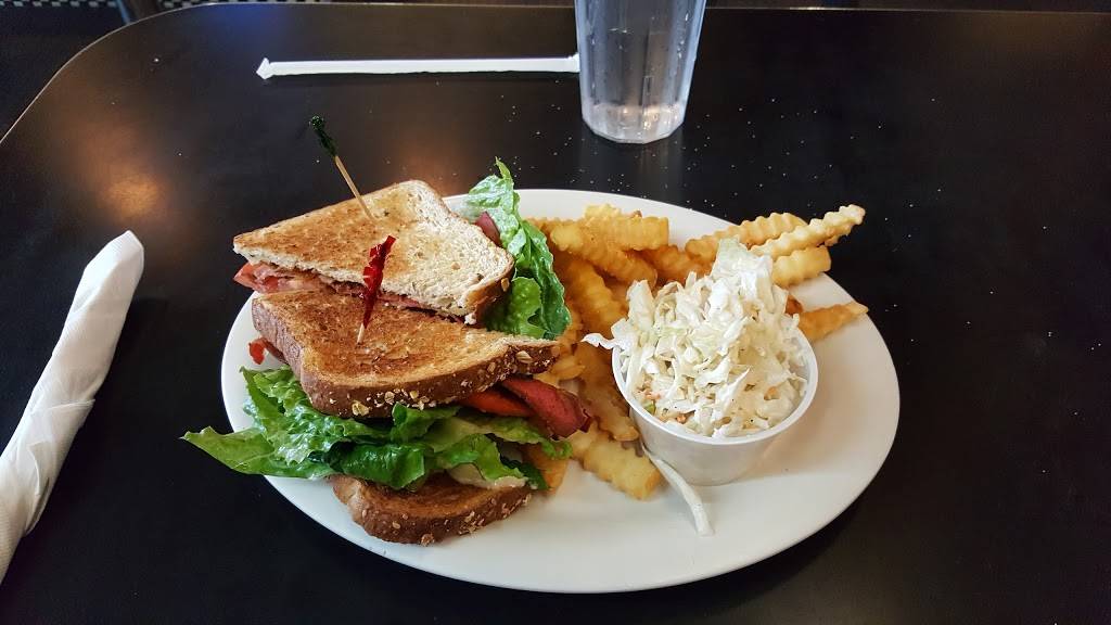 Hamburg Inn No. 2 | restaurant | 214 N Linn St, Iowa City, IA 52245, USA | 3193375512 OR +1 319-337-5512