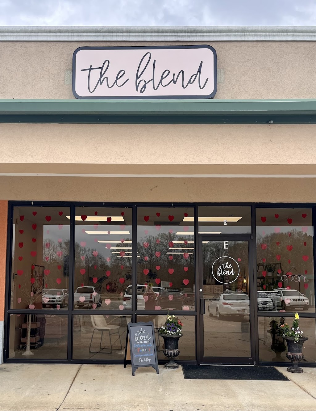 The Blend Nutrition | restaurant | 740 US 49 Suite E, Flora, MS 39071, USA | 6015736551 OR +1 601-573-6551