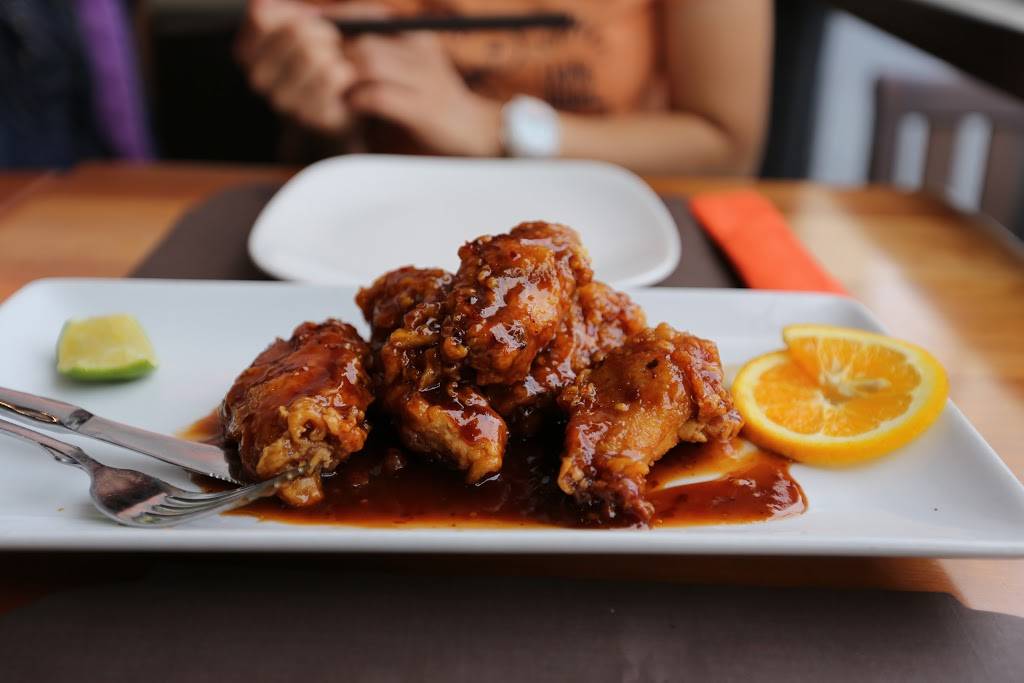 Hot Woks Cool Sushi | restaurant | MILLENNIUM PARK, 30 S Michigan Ave, Chicago, IL 60603, USA | 3123451234 OR +1 312-345-1234