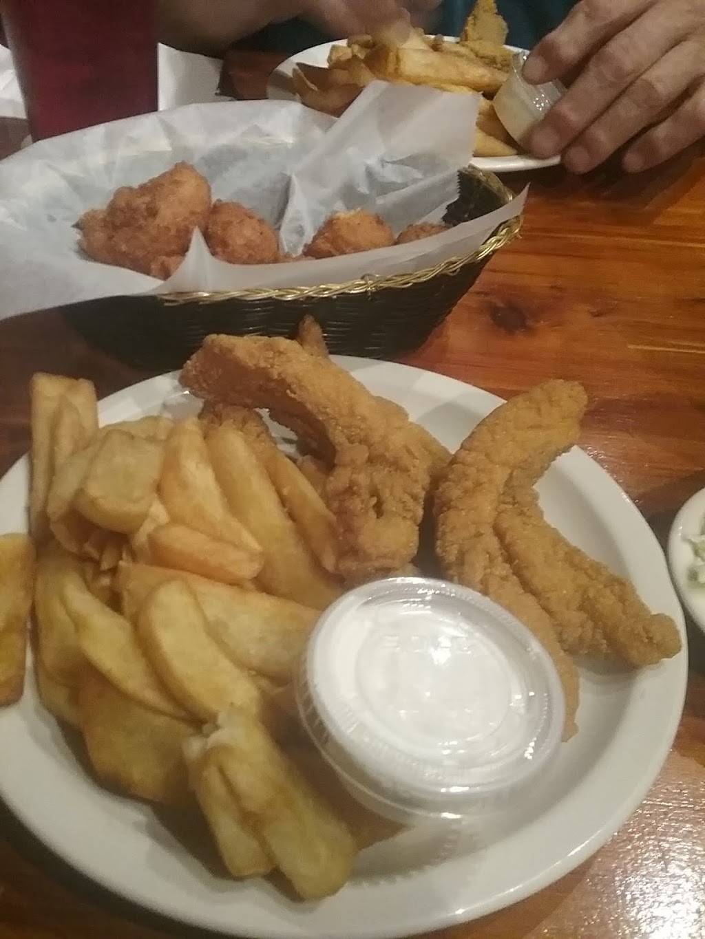 Katys Katfish | restaurant | 1382 Main St E, Rainsville, AL 35986, USA | 2566387200 OR +1 256-638-7200