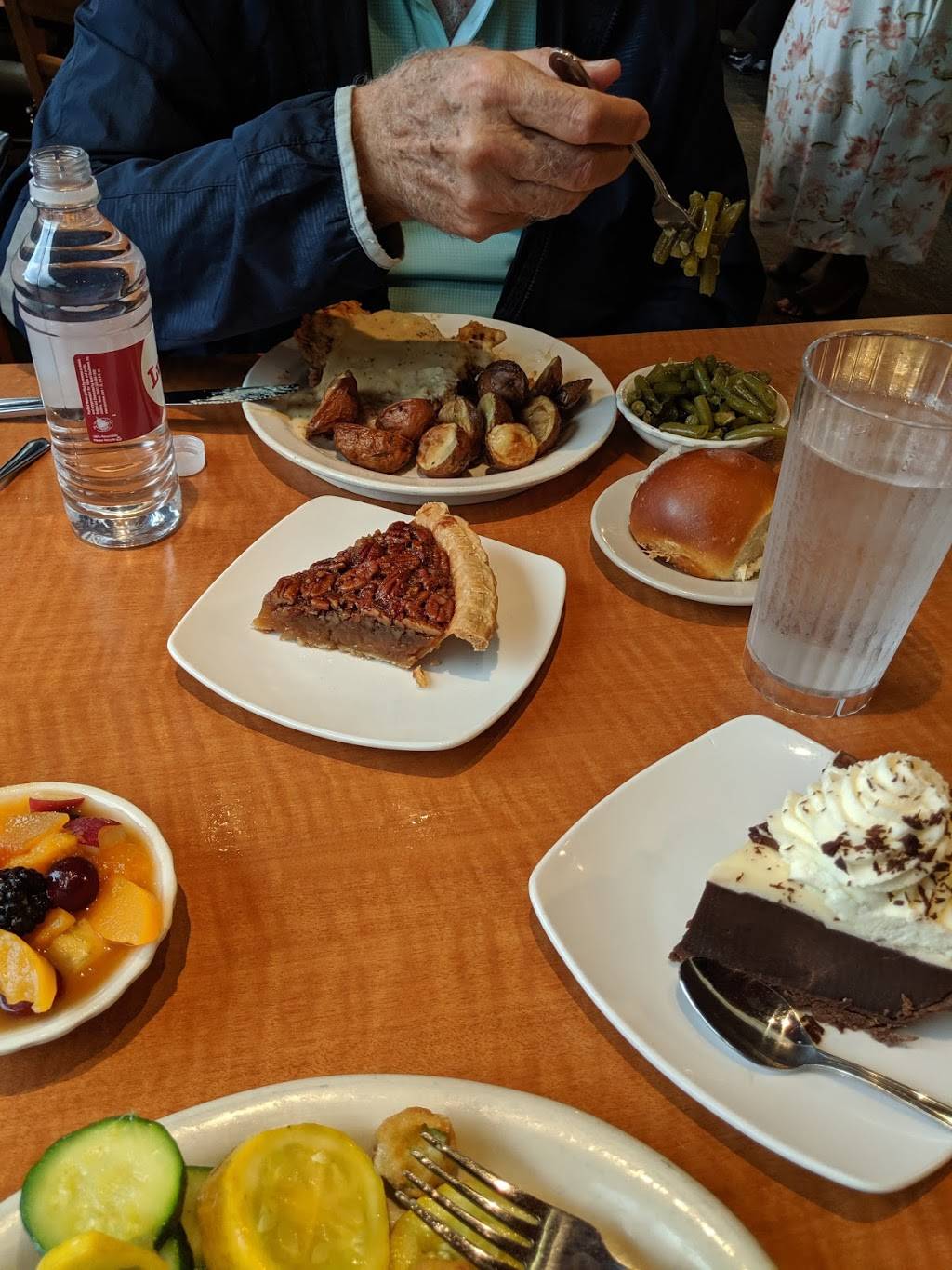 Lubys | restaurant | 1727 Old Spanish Trail, Houston, TX 77054, USA | 7137970078 OR +1 713-797-0078