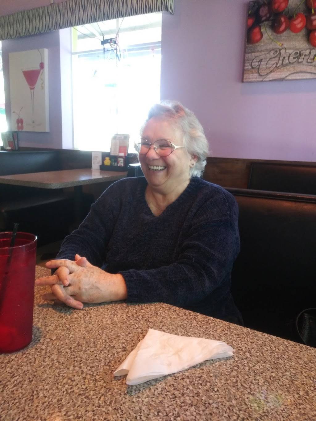 Cherrys Bar & Grill | restaurant | Church View, 16144, Churchview Dr, Lithia, FL 33547, USA | 8133248912 OR +1 813-324-8912