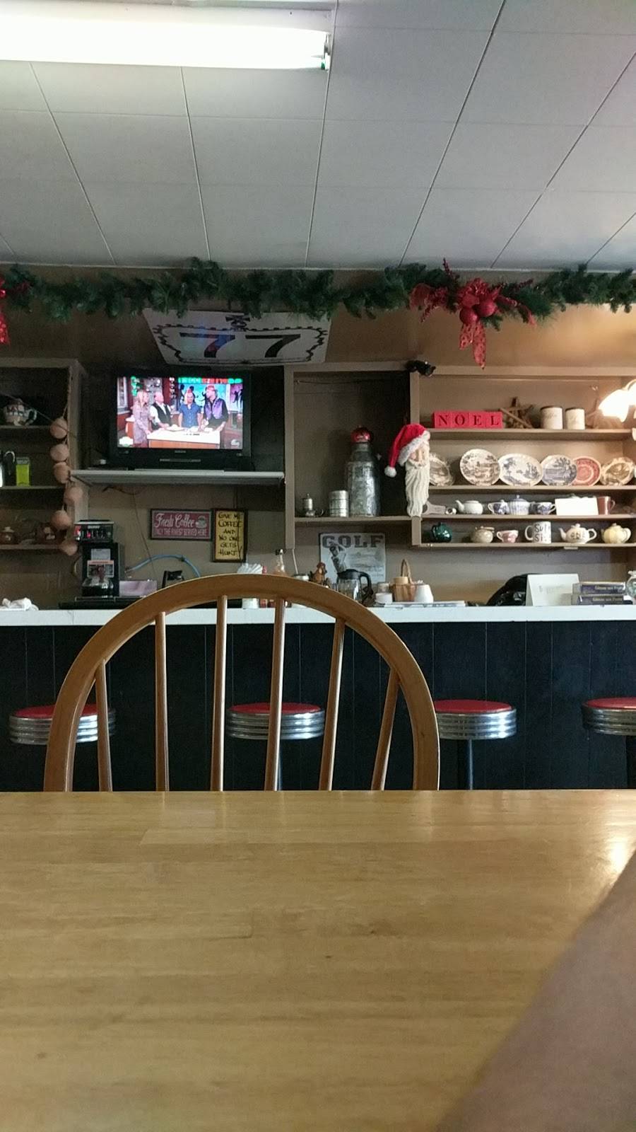 Jules Diner | restaurant | 2195 County Rd 42, Belle River, ON N0R 1A0, Canada | 5197283518 OR +1 519-728-3518