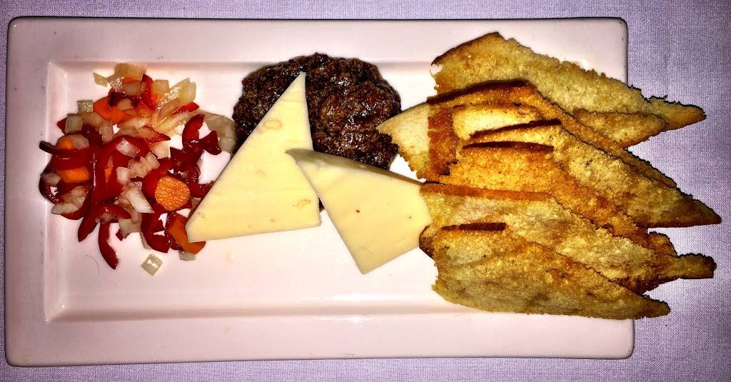 Bartletts | restaurant | 2408 W Anderson Ln, Austin, TX 78757, USA | 5124517333 OR +1 512-451-7333