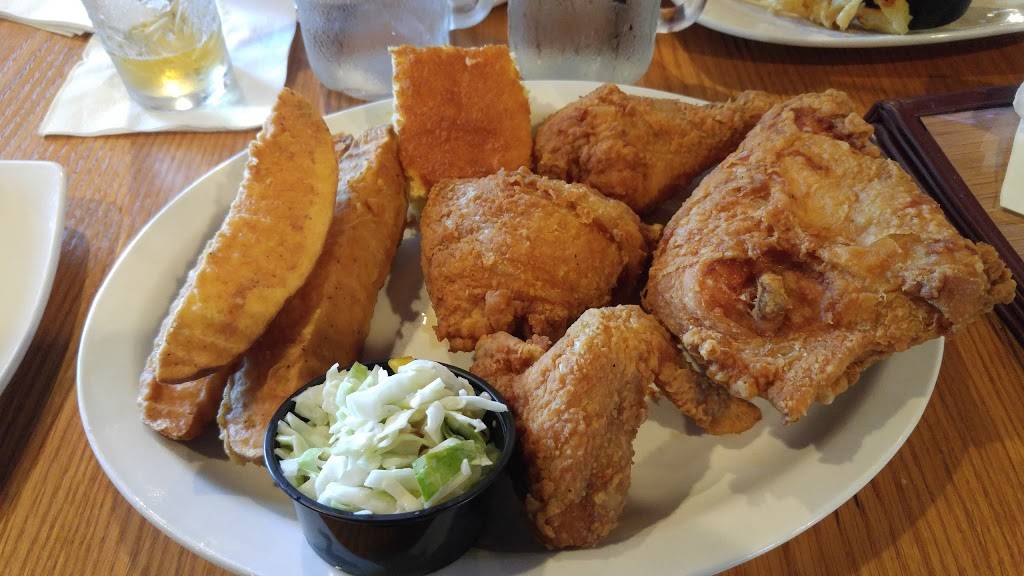 The Still Bar and Grill | restaurant | 326 S Main St, Bartlett, IL 60103, USA | 6308559402 OR +1 630-855-9402