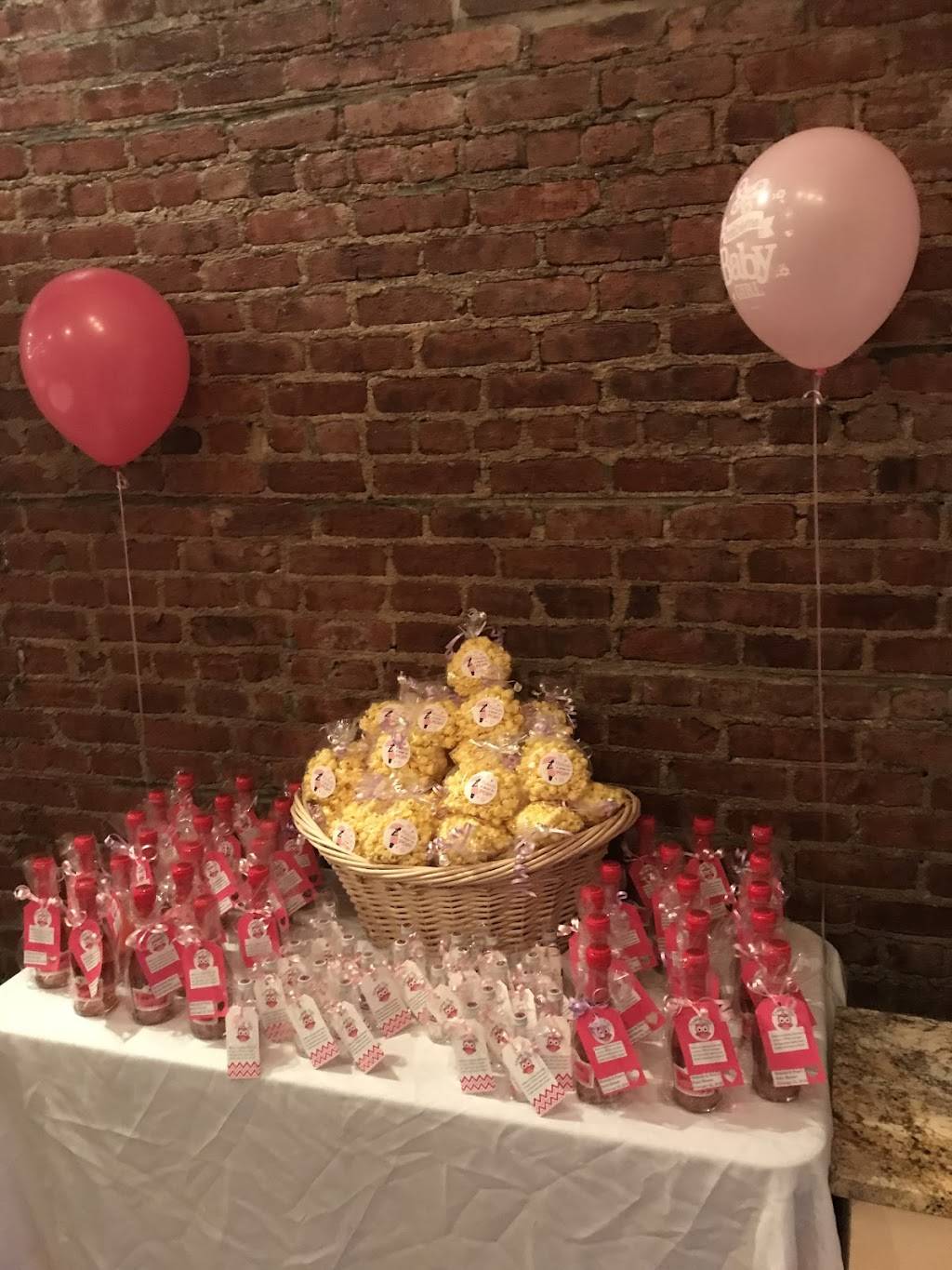 The Gallery Banquet Room | restaurant | 293 Van Duzer St, Staten Island, NY 10304, USA | 7182732200 OR +1 718-273-2200