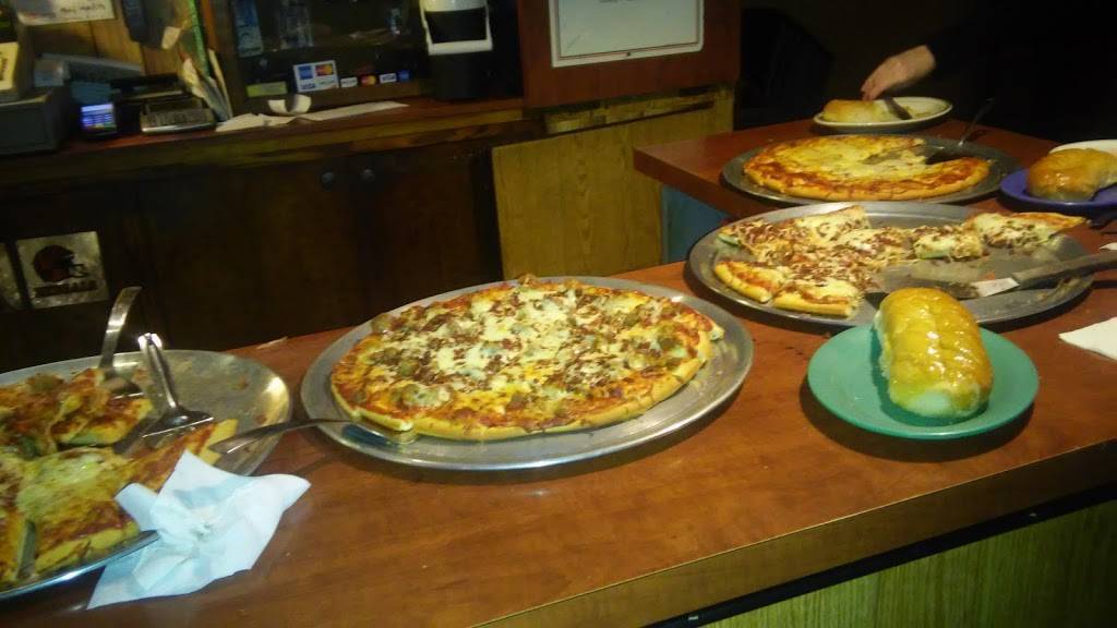 Angilos Pizza | restaurant | 6811 Grace Ave, Cincinnati, OH 45227, USA | 5132721233 OR +1 513-272-1233