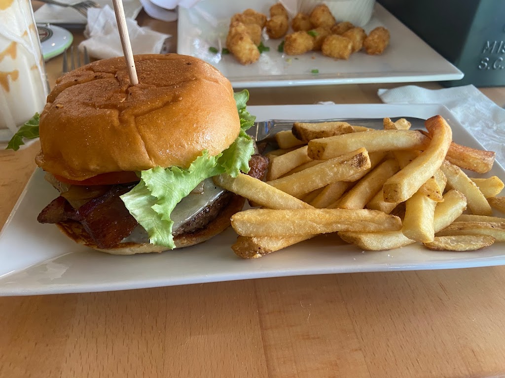 Burger Republic | restaurant | 203 W Aquarium Way, Chattanooga, TN 37402, USA | 4234755119 OR +1 423-475-5119