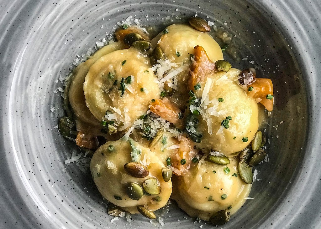 Vine and Olive Eatery and Wine Bar | restaurant | 2037 N Main St, Coeur dAlene, ID 83814, USA | 2087587770 OR +1 208-758-7770