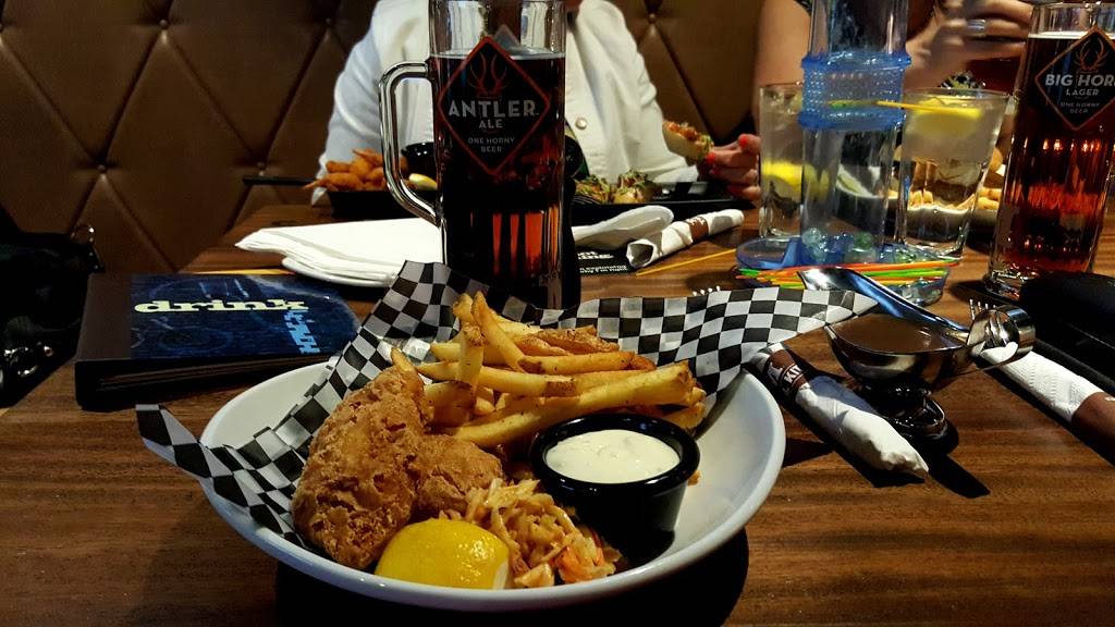 MR MIKES SteakhouseCasual | restaurant | 295 Fourth Ave, St Catharines, ON L2S 0E7, Canada | 9056821023 OR +1 905-682-1023