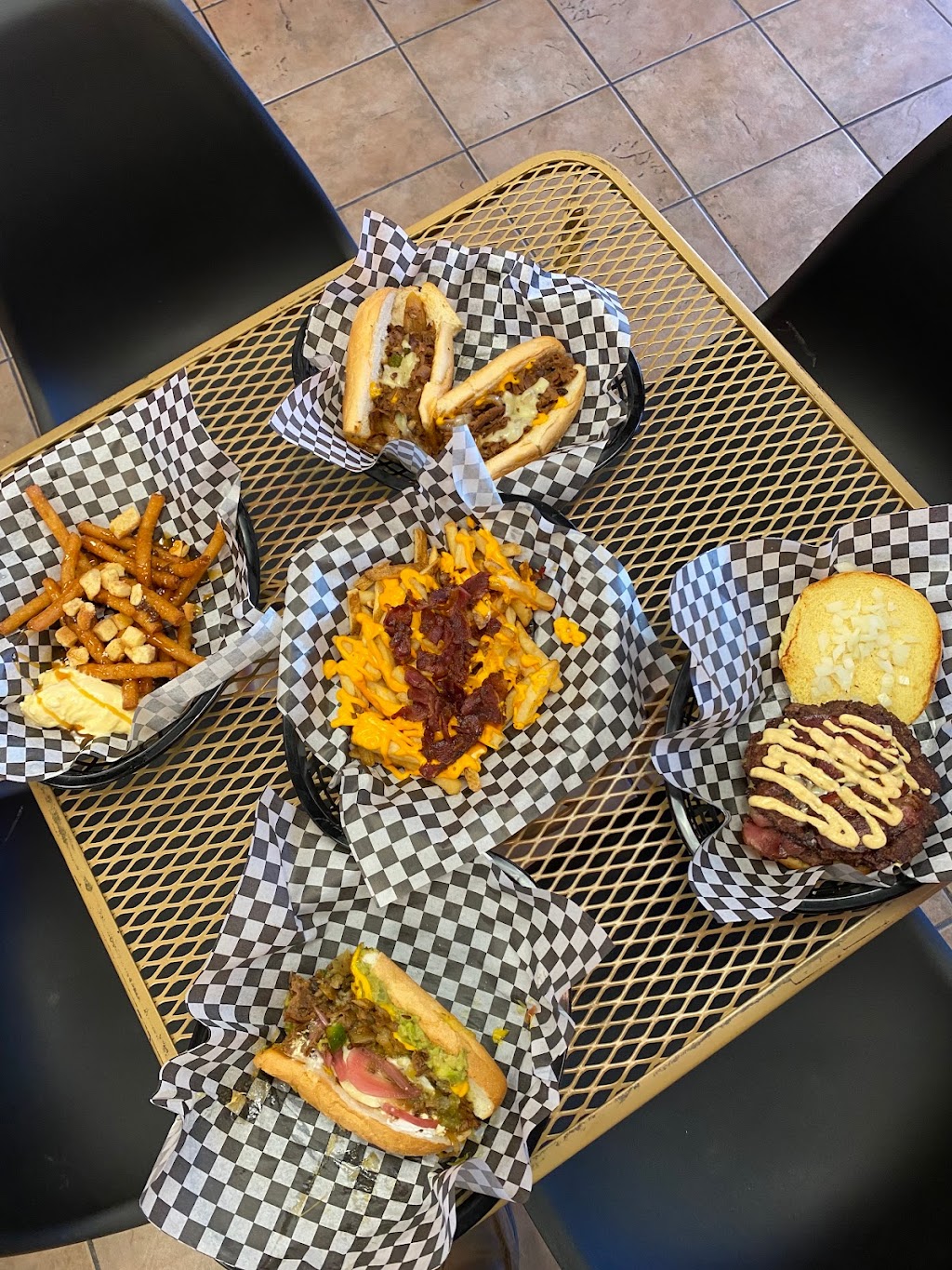 Mighty Mos | restaurant | 2716 1/2 Guadalupe St, Austin, TX 78705, USA | 5123518065 OR +1 512-351-8065