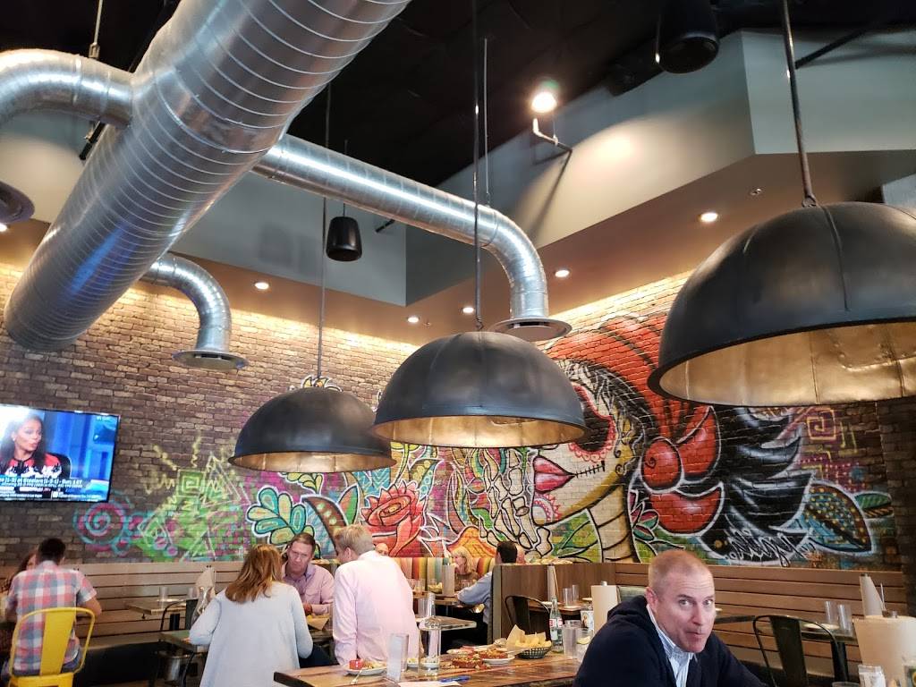 Los Chingones Mexican DTC | restaurant | 4959 S Newport St, Denver, CO 80237, USA | 3035674258 OR +1 303-567-4258