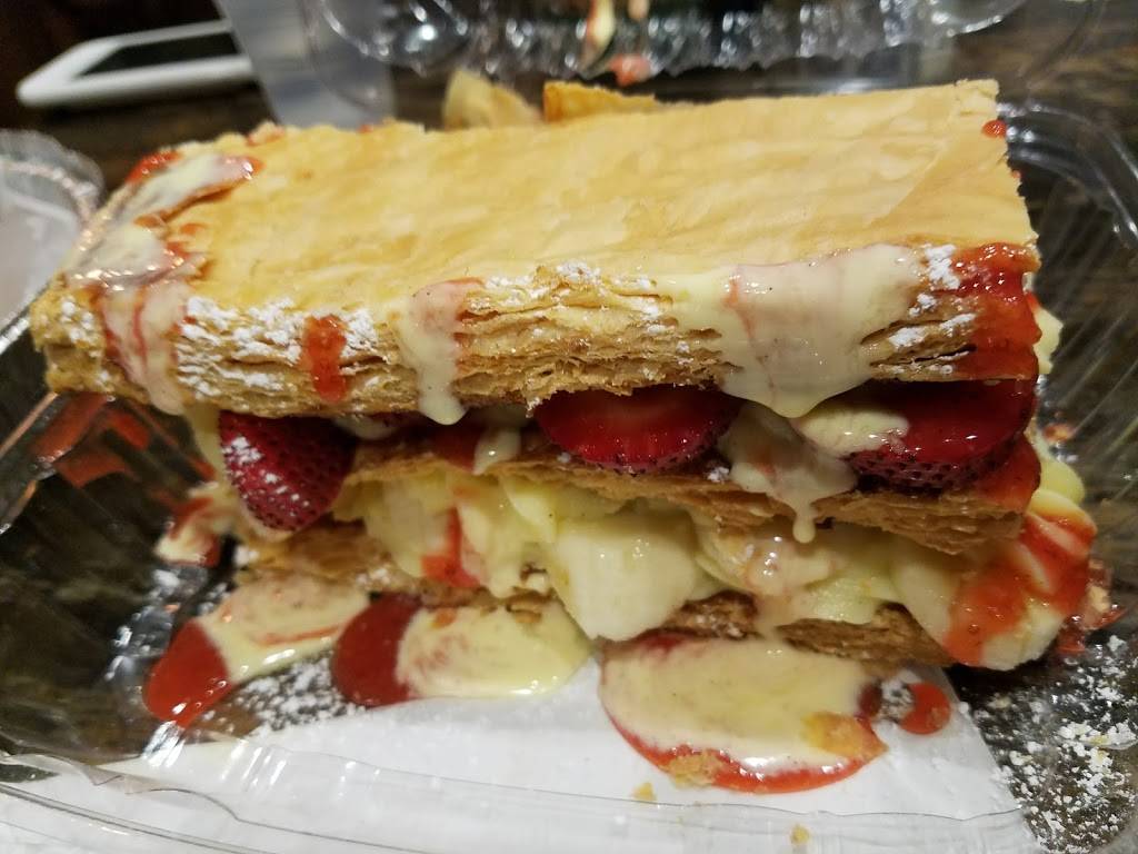 Luigis | restaurant | 265-21 Union Tpke, Queens, NY 11040, USA | 7183477136 OR +1 718-347-7136