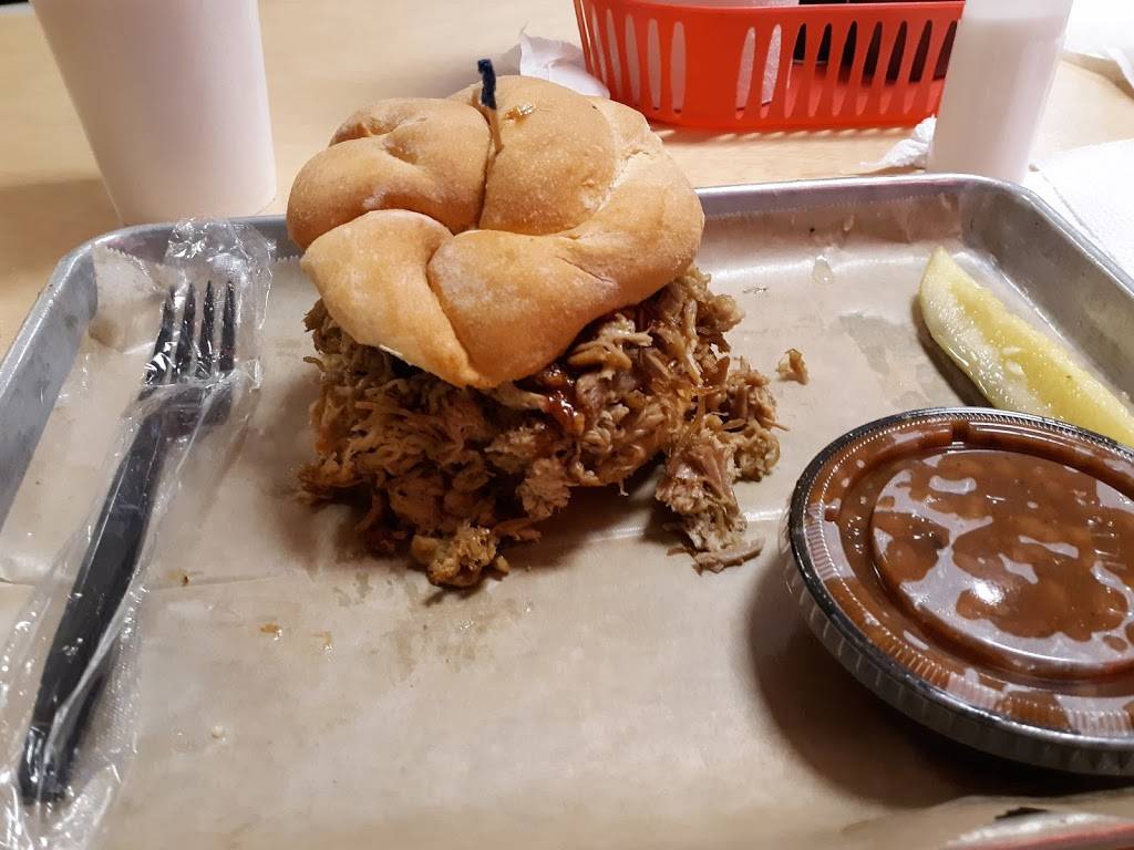 Tillmans Famous B.B.Q. | restaurant | 101 Seaway Dr, Fort Pierce, FL 34950, USA | 7725776350 OR +1 772-577-6350