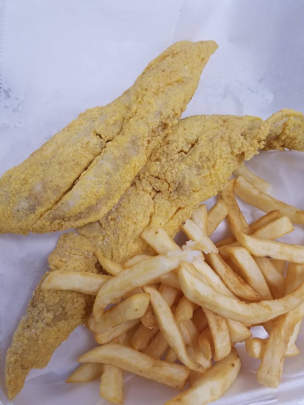 Hook Fish & Chicken | restaurant | 5790 Colerain Ave, Cincinnati, OH 45239, USA | 5138188123 OR +1 513-818-8123