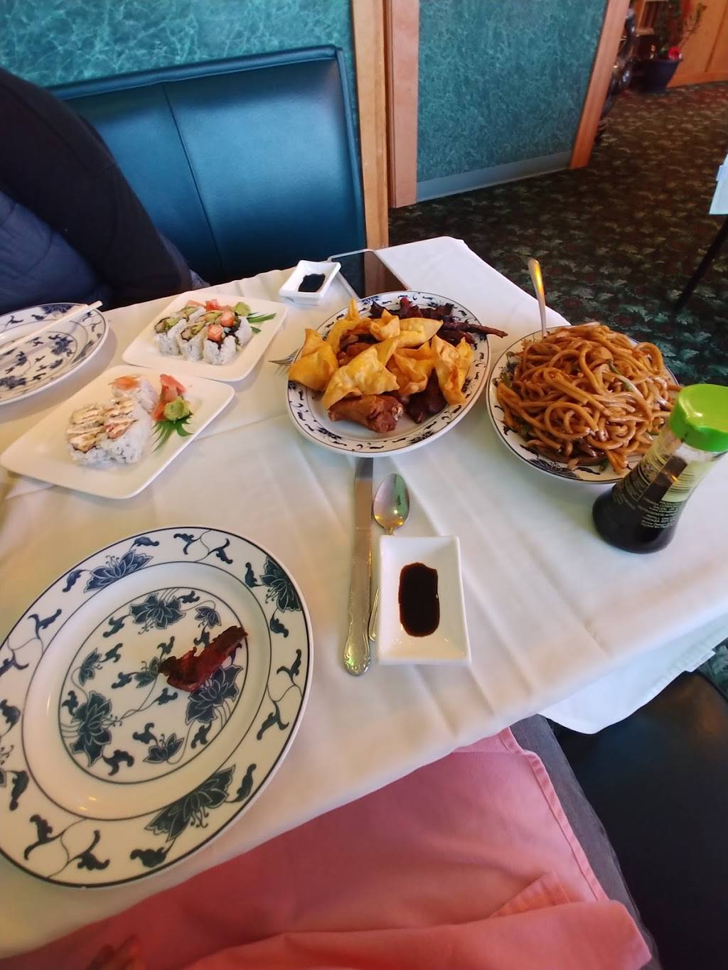 Hong Kong Cafe | restaurant | 12 Maple St, Danvers, MA 01923, USA | 9787399188 OR +1 978-739-9188