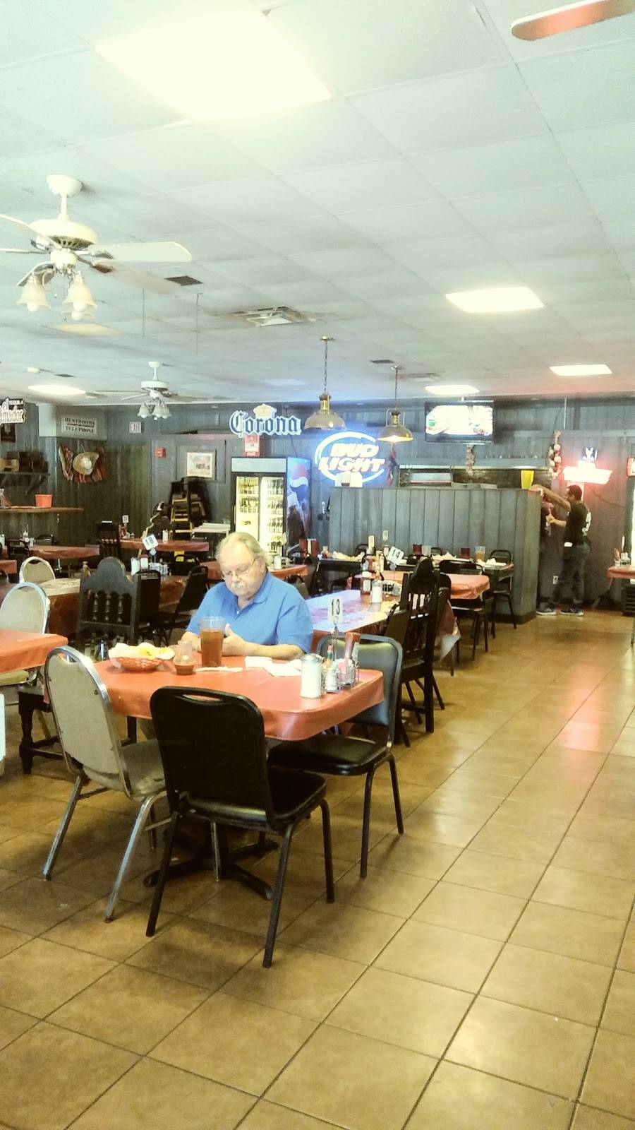 Chuys Mexican Restaurant | restaurant | 5115 NE 28th St, Haltom City, TX 76117, USA | 8172220390 OR +1 817-222-0390