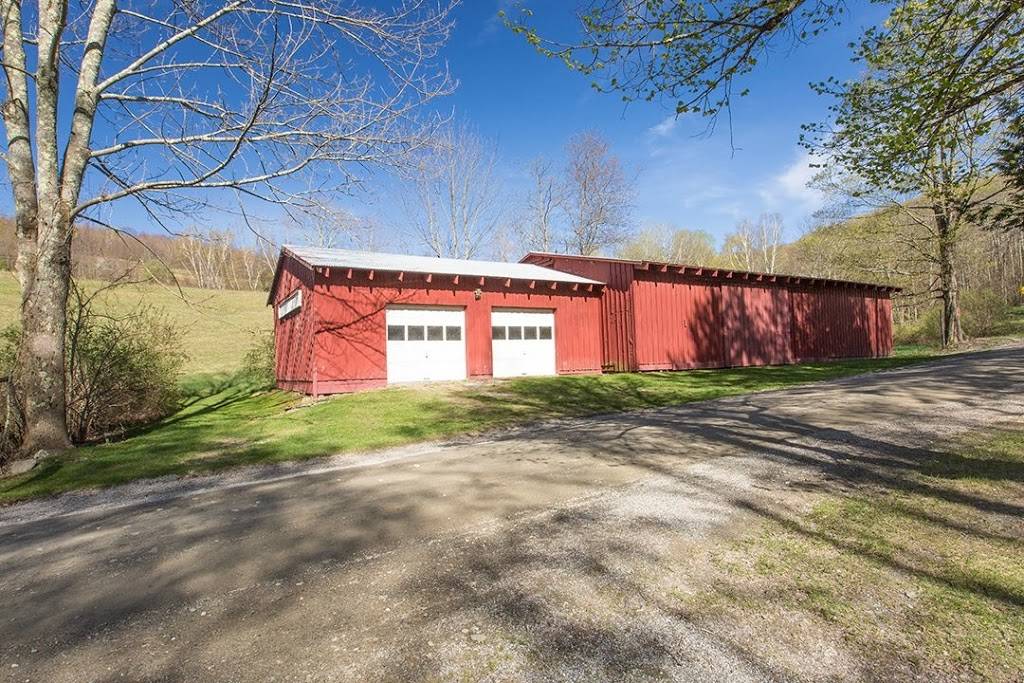 Mckie Hollow Farm | restaurant | 359 Mc Kie Hollow Rd, Cambridge, NY 12816, USA | 5183504991 OR +1 518-350-4991