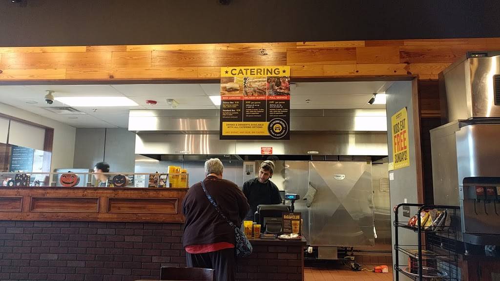 Dickeys Barbecue Pit | restaurant | 1418 North Rochester Road, Rochester Hills, MI 48307, USA | 2482666226 OR +1 248-266-6226