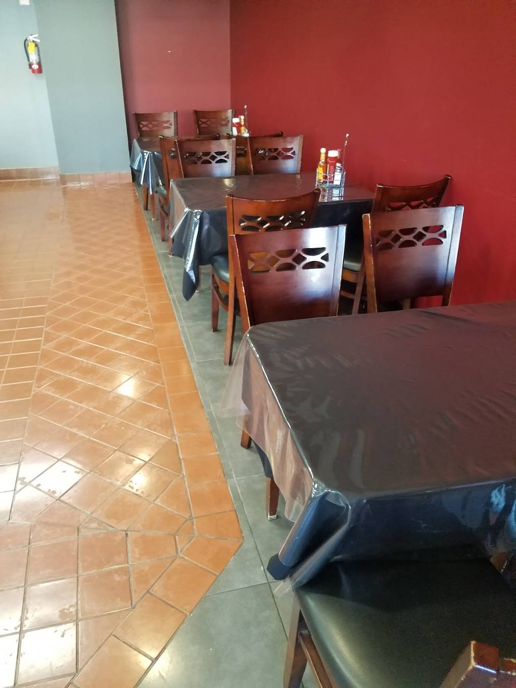 Cocina Azteca | restaurant | 111 E Chapman Ave, Placentia, CA 92870, USA | 7145779900 OR +1 714-577-9900