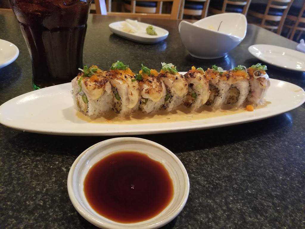 Blue Fin Sushi Bar | restaurant | 257 N El Camino Real, Encinitas, CA 92024, USA | 7604791555 OR +1 760-479-1555