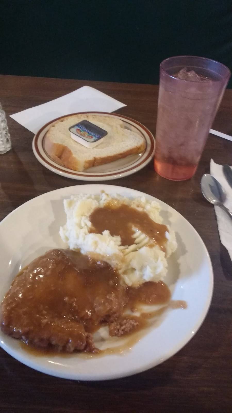 Crossroad Inn | restaurant | 5975 IN-9, Columbia City, IN 46725, USA | 2603962144 OR +1 260-396-2144