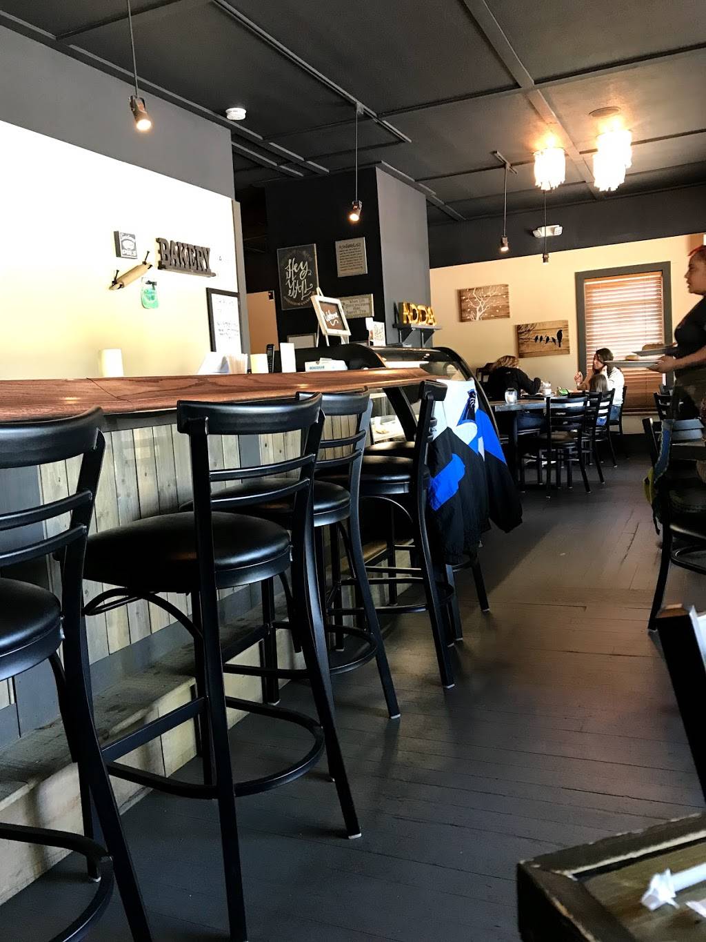 The Red House Cafe | restaurant | 3046 N Davidson St, Charlotte, NC 28205, USA | 9802257605 OR +1 980-225-7605