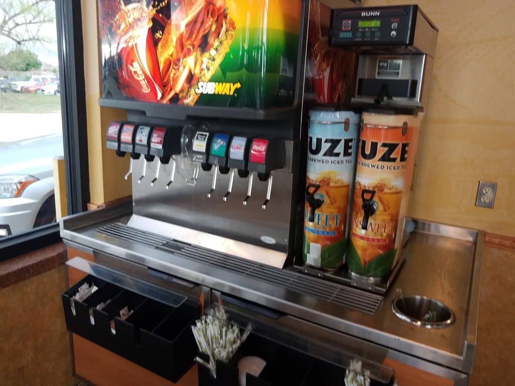 Subway | restaurant | 7105 W Hefner Rd, Oklahoma City, OK 73162, USA | 4056035076 OR +1 405-603-5076