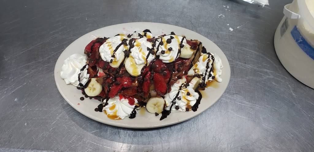 Darrells Diner | restaurant | 6998 US-27, Ocala, FL 34482, USA | 3525094152 OR +1 352-509-4152