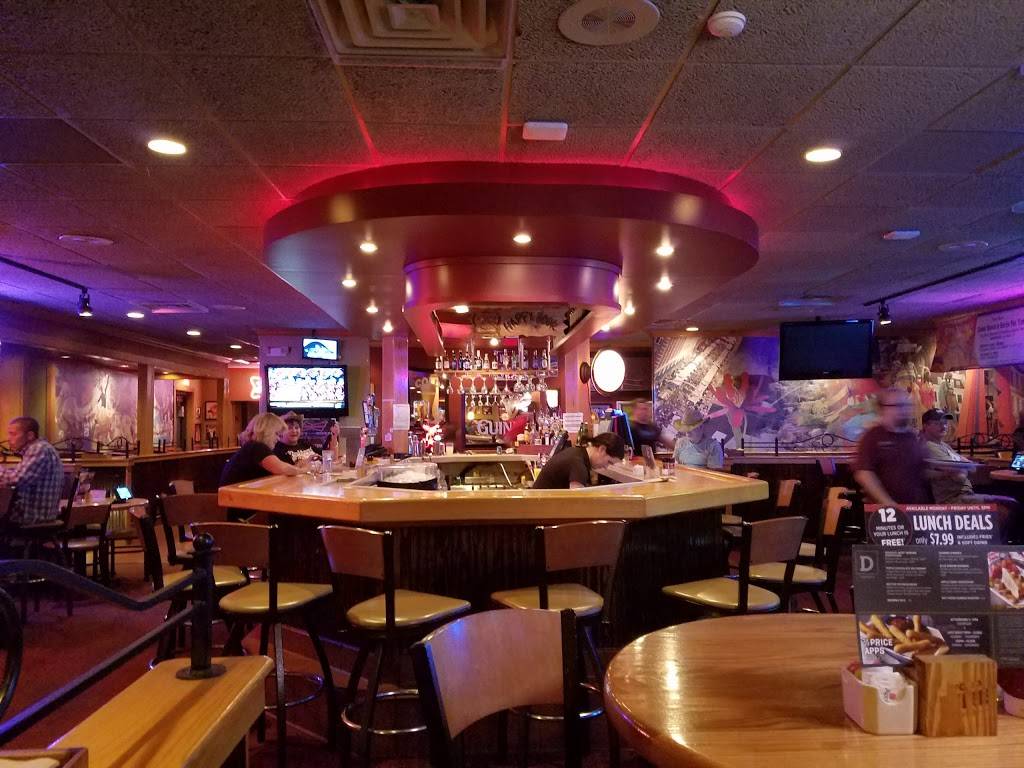 Applebees Grill + Bar | restaurant | 5316 Central Avenue Pike, Merchant Dr, Knoxville, TN 37912, USA | 8656893300 OR +1 865-689-3300