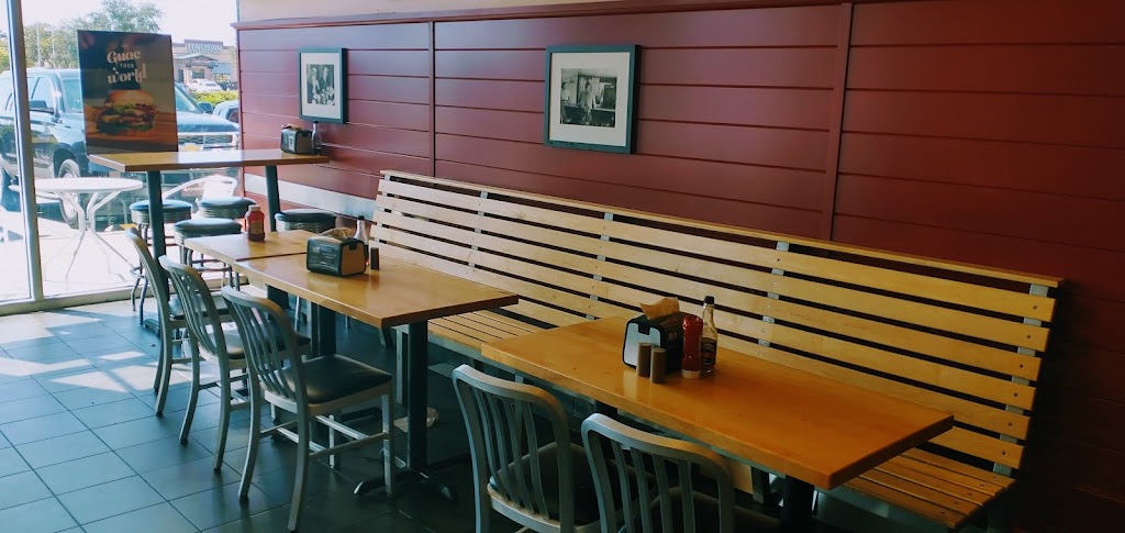 Wayback Burgers | restaurant | 15750 Panama City Beach Pkwy, Panama City, FL 32413, USA | 8505886692 OR +1 850-588-6692