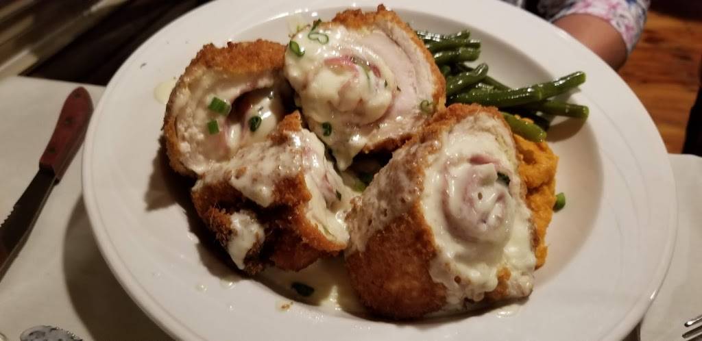 The Coach Stop | restaurant | 6 Hartland Blvd, East Hartland, CT 06027, USA | 8604133545 OR +1 860-413-3545