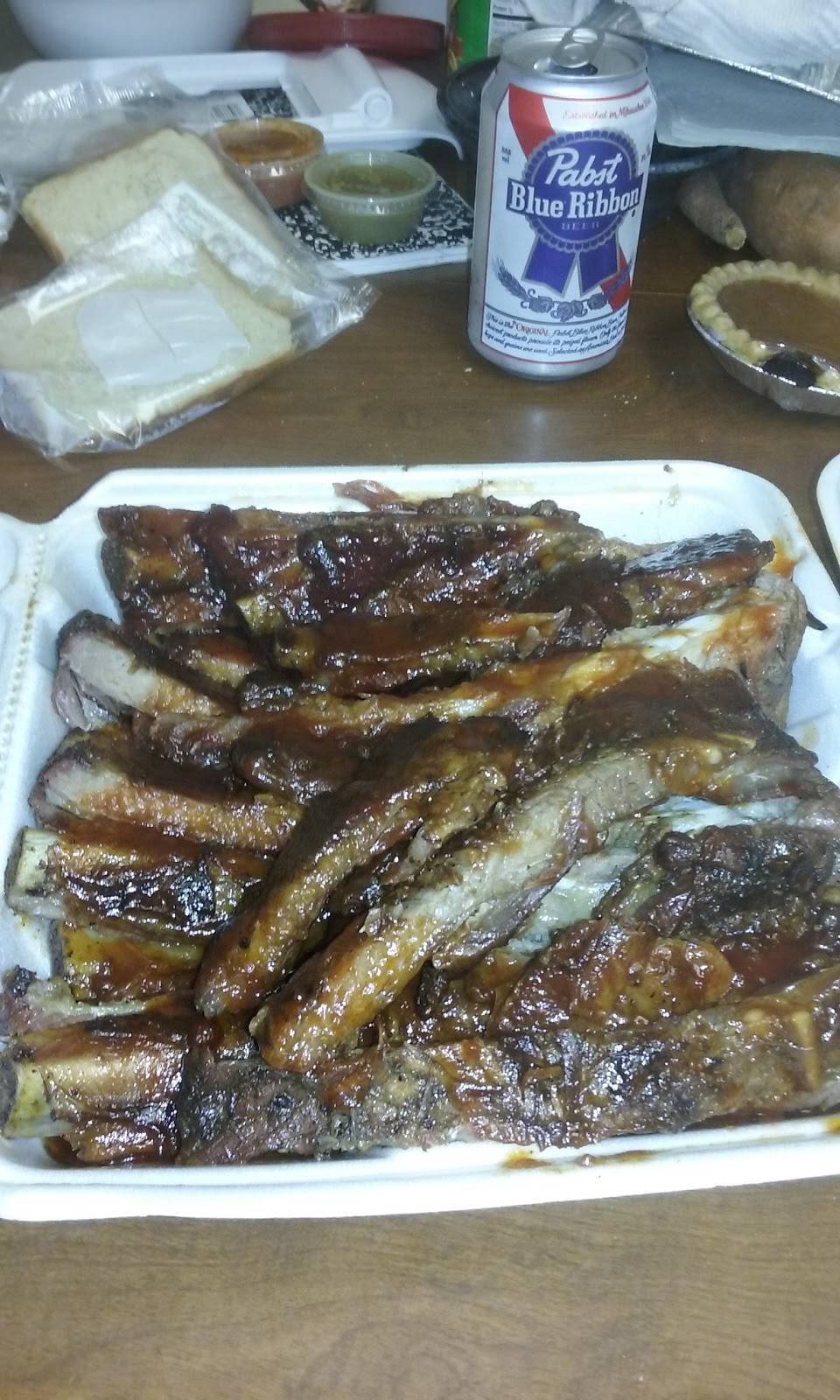 Garretts Smokehouse Barbeque | restaurant | 5502 N Emerson Way, Indianapolis, IN 46226, USA | 3177220506 OR +1 317-722-0506