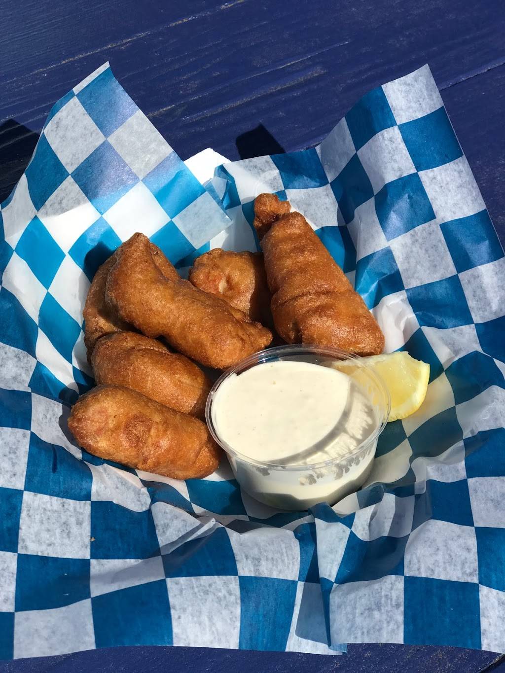 Hooked | restaurant | 34 S Etna Ave, Montauk, NY 11954, USA | 6316682111 OR +1 631-668-2111